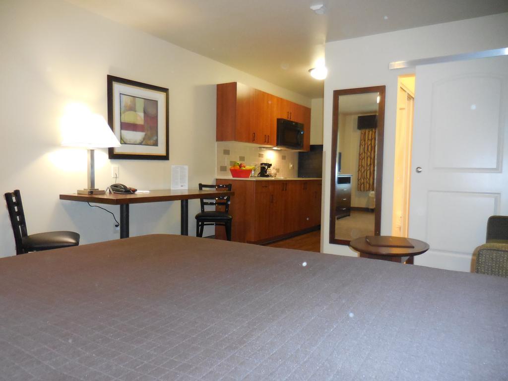 Ledgestone Hotel Vernal Zimmer foto