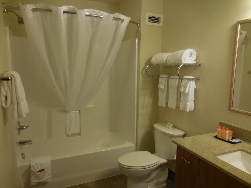 Ledgestone Hotel Vernal Zimmer foto